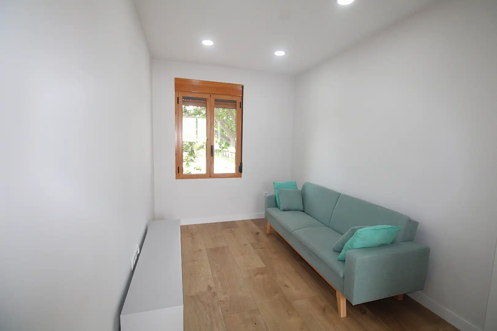 Sala d'estar de Apartament de lloguer en Valencia amb Parquet, Moblat i Forn