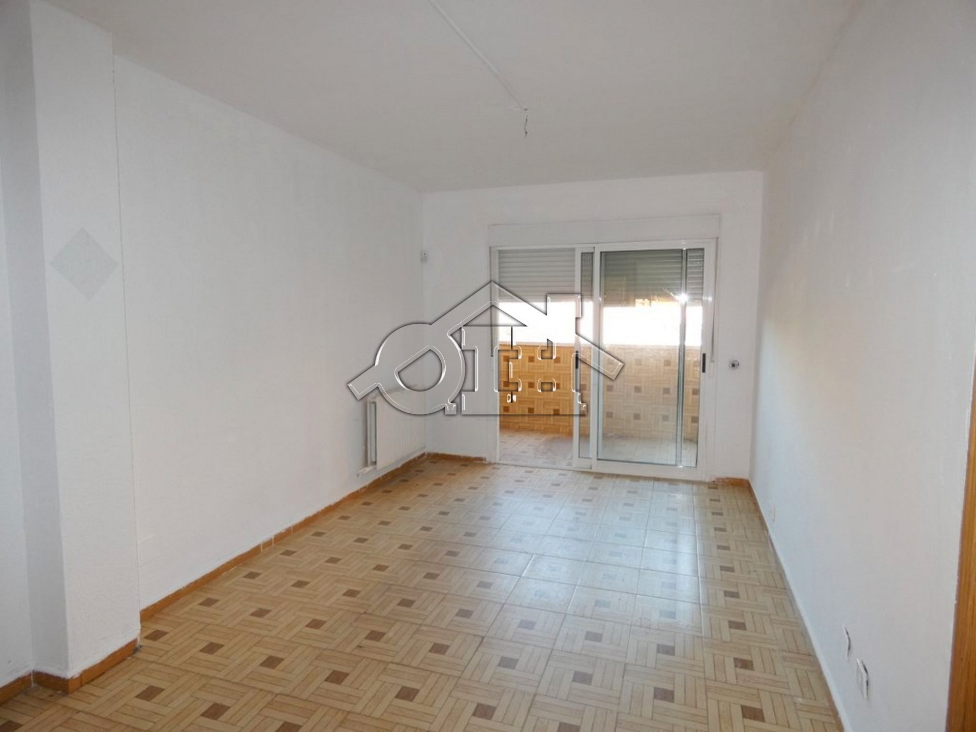 Living room of Flat for sale in  Madrid Capital  with Air Conditioner, Heating and Parquet flooring