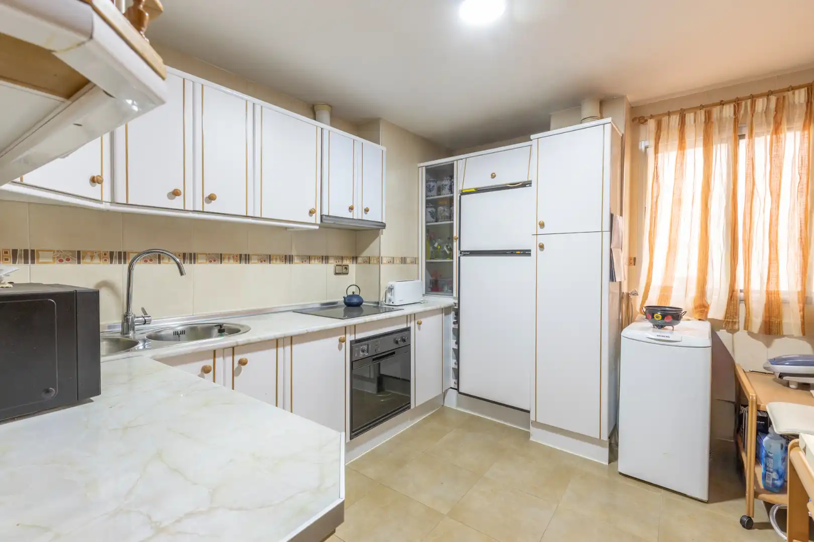 Kitchen of Flat for sale in Ronda