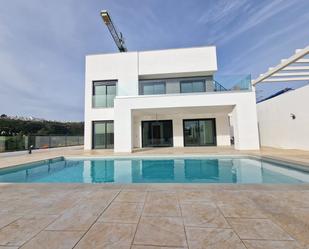 Piscina de Casa o xalet en venda en Manilva amb Aire condicionat, Terrassa i Piscina