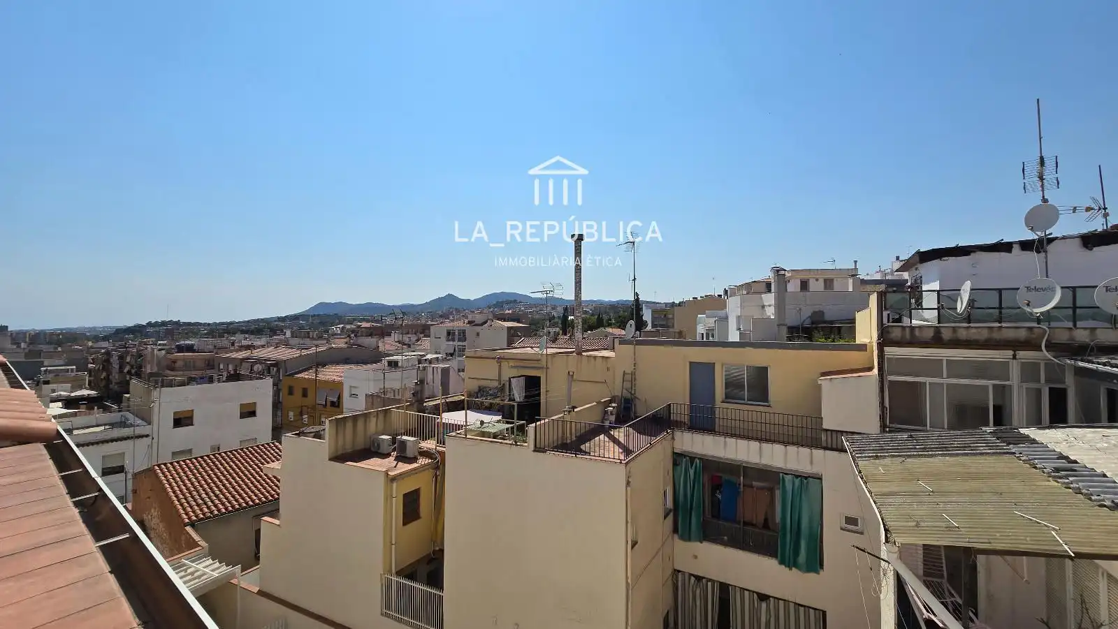 Vista exterior de Ático en venta en Mataró con Aire acondicionado, Calefacción y Terraza
