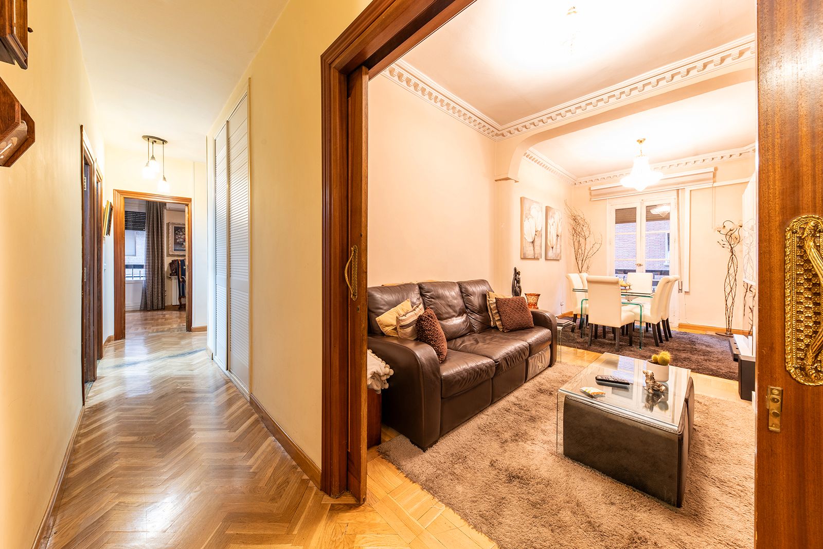 Sala d'estar de Pis en venda en  Madrid Capital amb Aire condicionat, Calefacció i Parquet