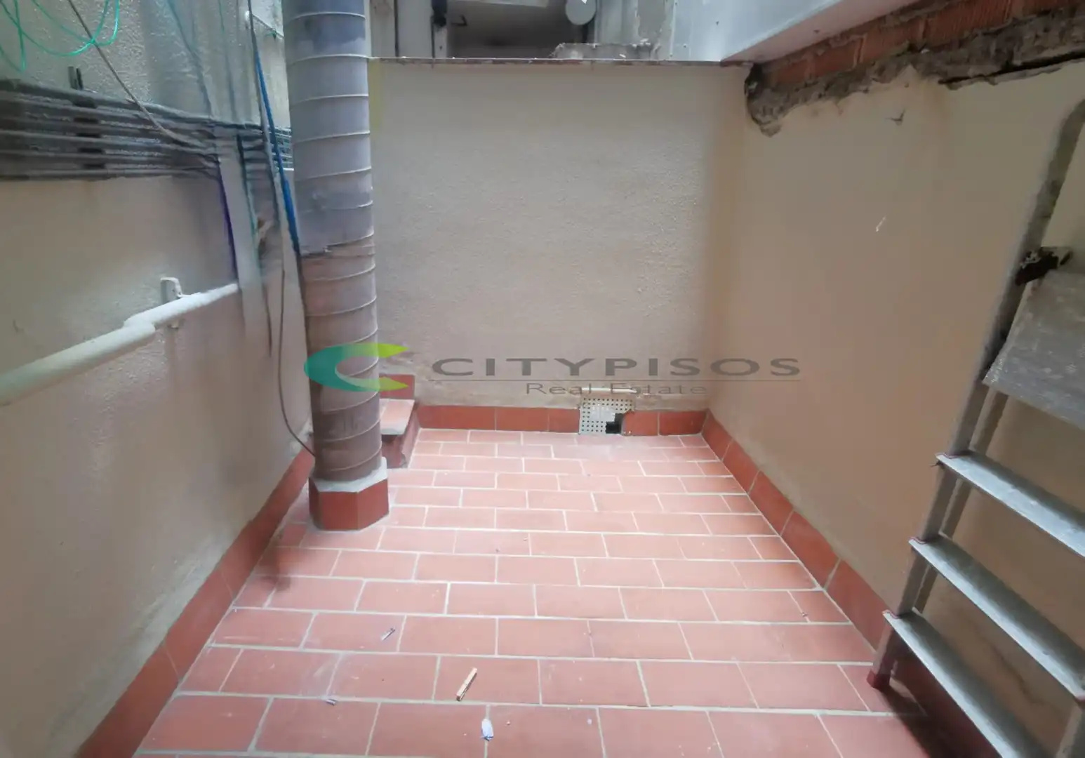 Balcony of Flat for sale in Barcelona  with Heating, Oven and Balcony