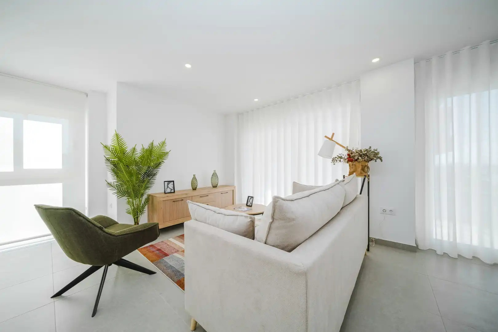 Sala d'estar de Apartament en venda en La Manga del Mar Menor amb Aire condicionat, Terrassa i Piscina