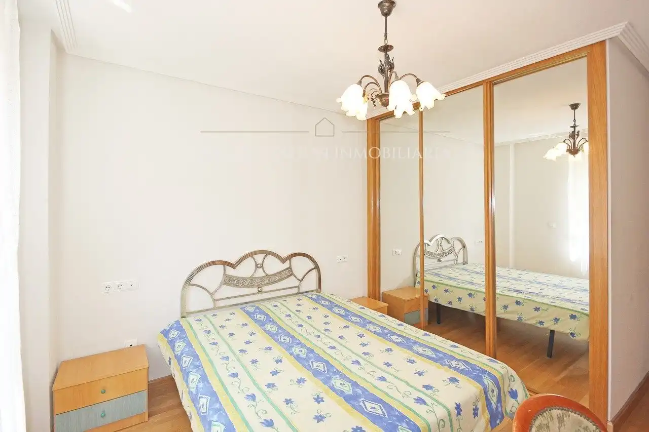 Flat for rent in Poeta Jesús Rasueros, Pizarrales