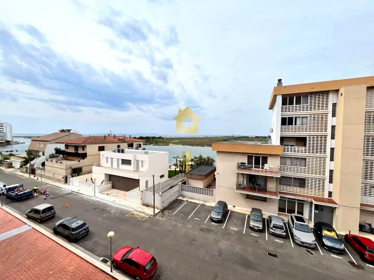 Vista exterior de Estudio en venta en Roses con Parquet, Amueblado y Piscina comunitaria