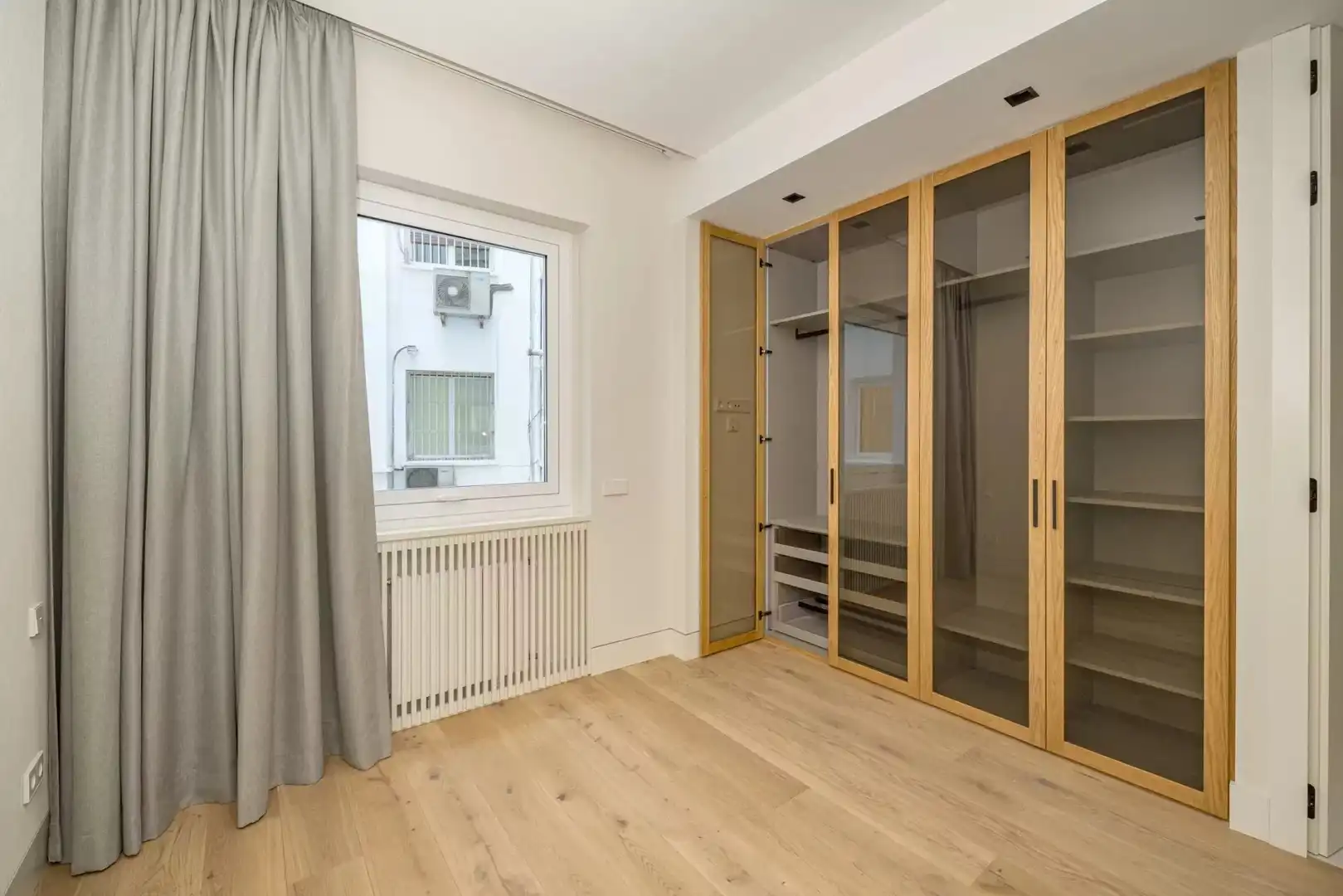 Schlafzimmer von Wohnung zum Verkauf in Madrid mit Klimaanlage, Heizung und Abstellraum
