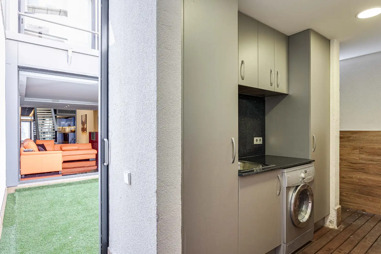 Cocina de Casa adosada en venta en Barcelona con Aire acondicionado, Calefacción y Jardín privado