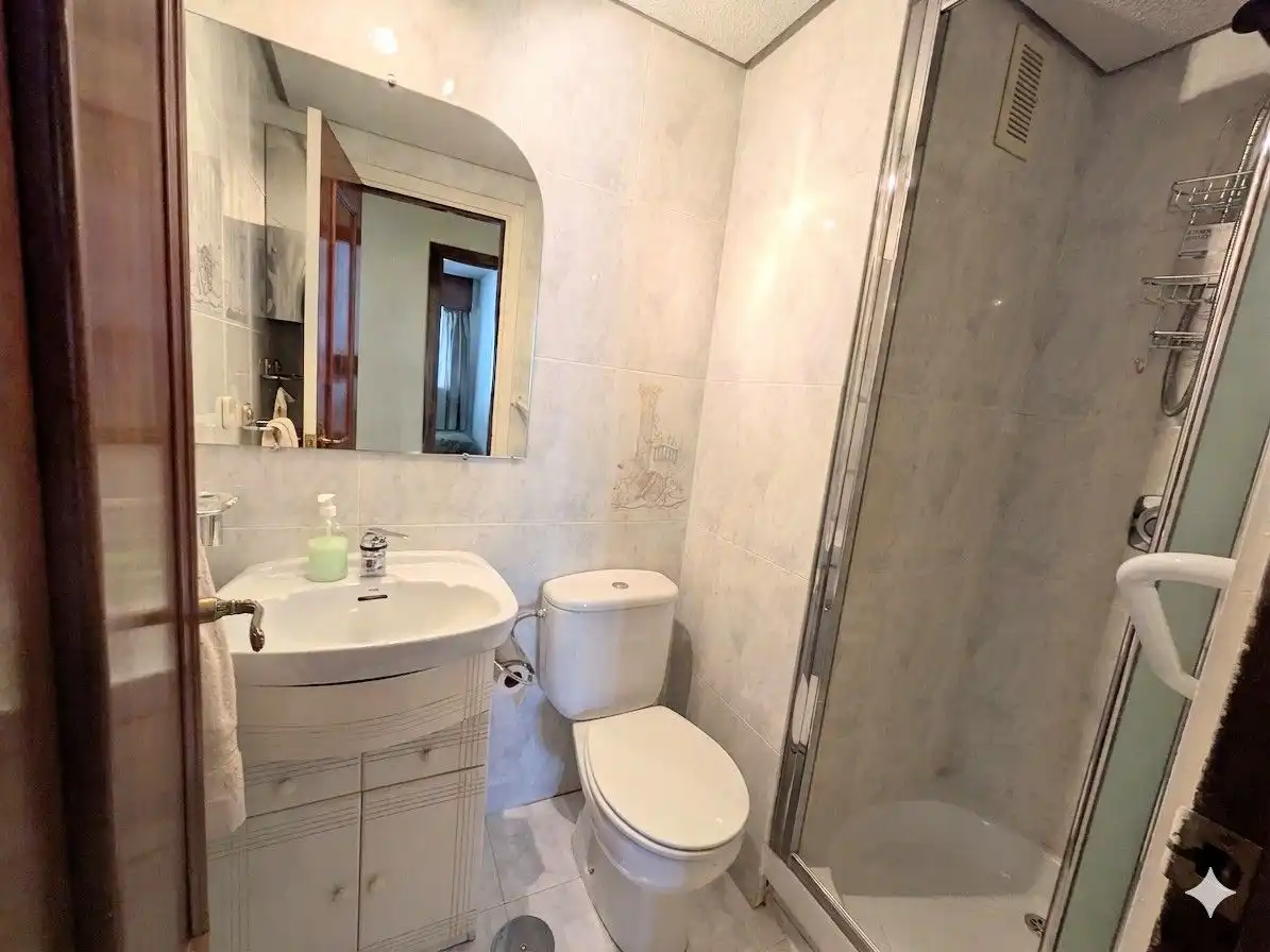Baño de Piso en venta en Madrid con Aire acondicionado, Calefacción y Terraza