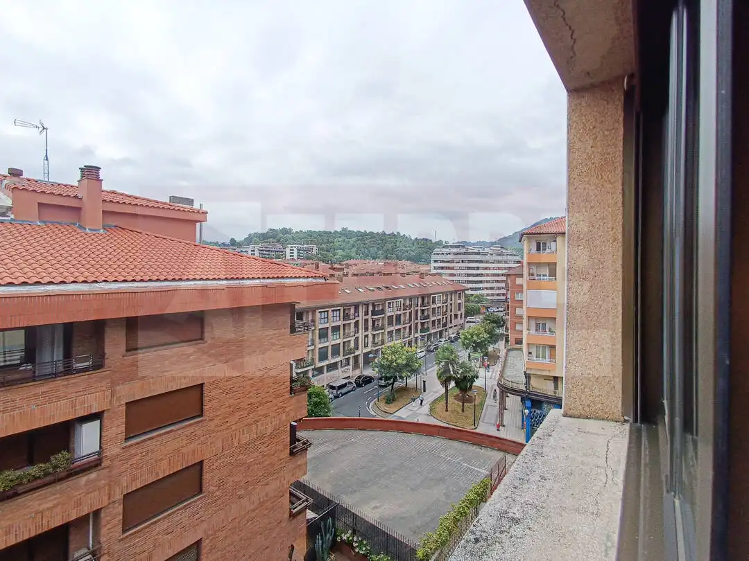 Vista exterior de Piso en venta en Errenteria con Calefacción y Balcón