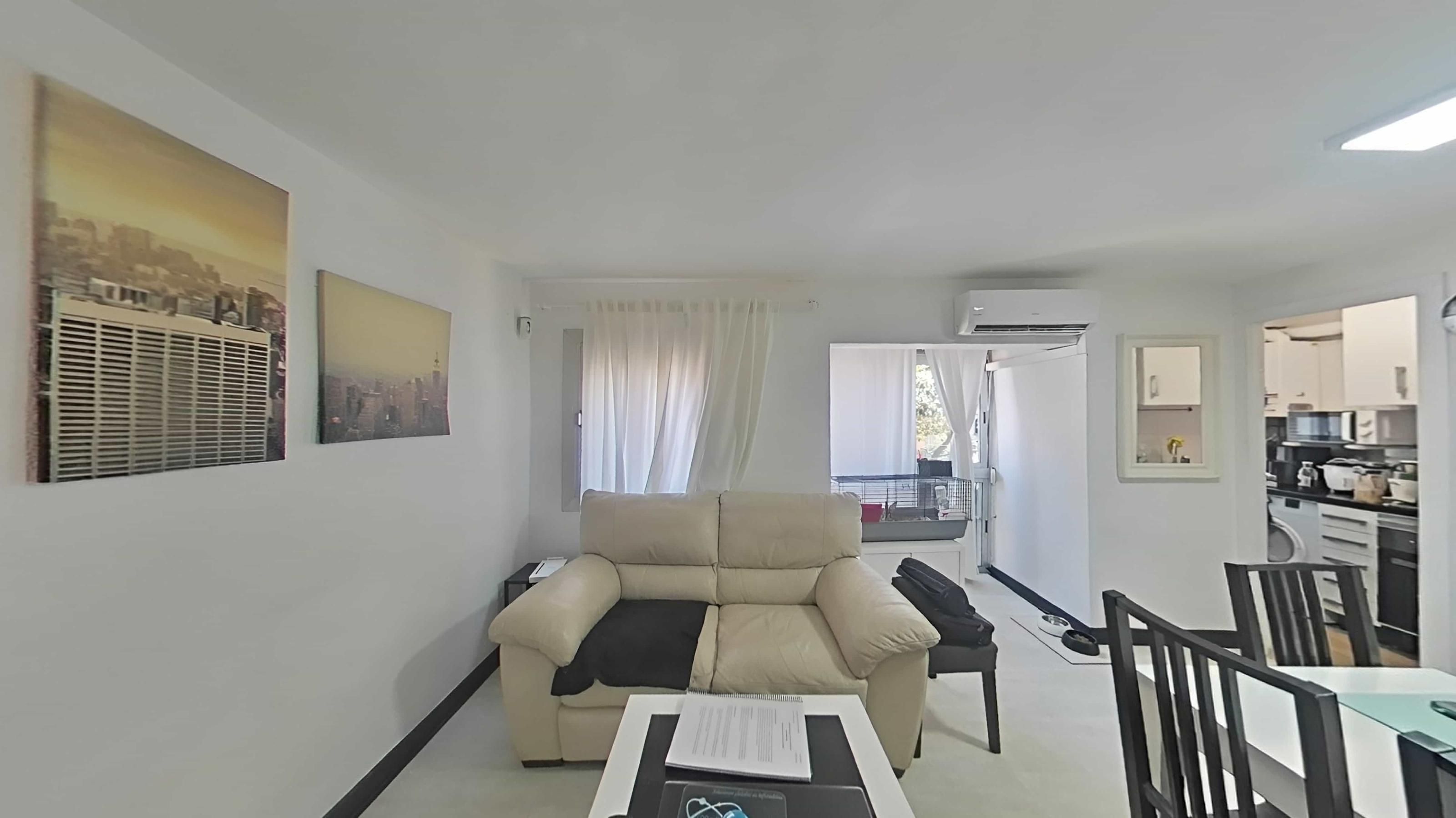 Sala d'estar de Pis en venda en  Barcelona Capital amb Aire condicionat i Parquet