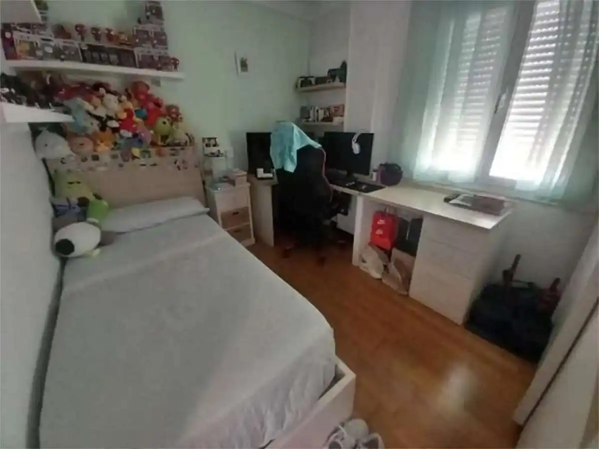 Habitación de Piso en venta en Málaga con Terraza y Trastero