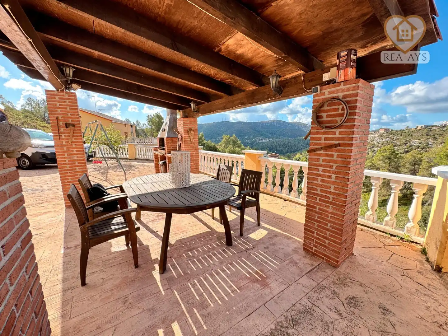 Terrassa de Casa o xalet en venda en Olesa de Bonesvalls amb Calefacció, Jardí privat i Parquet