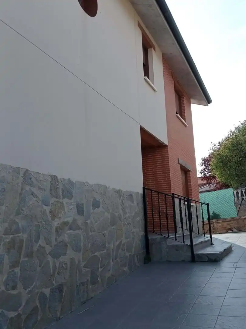 Exterior view of Houses for sale in Ribera Baja / Erriberabeitia