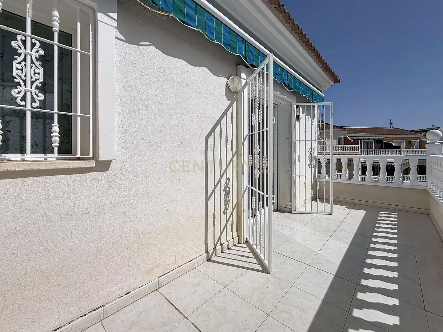 Terrassa de Casa adosada en venda en Benijófar amb Aire condicionat i Piscina comunitària