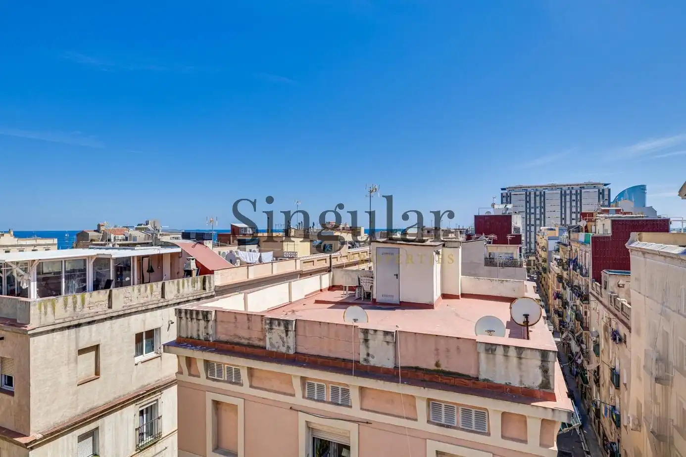 Vista exterior de Piso en venta en Barcelona con Balcón
