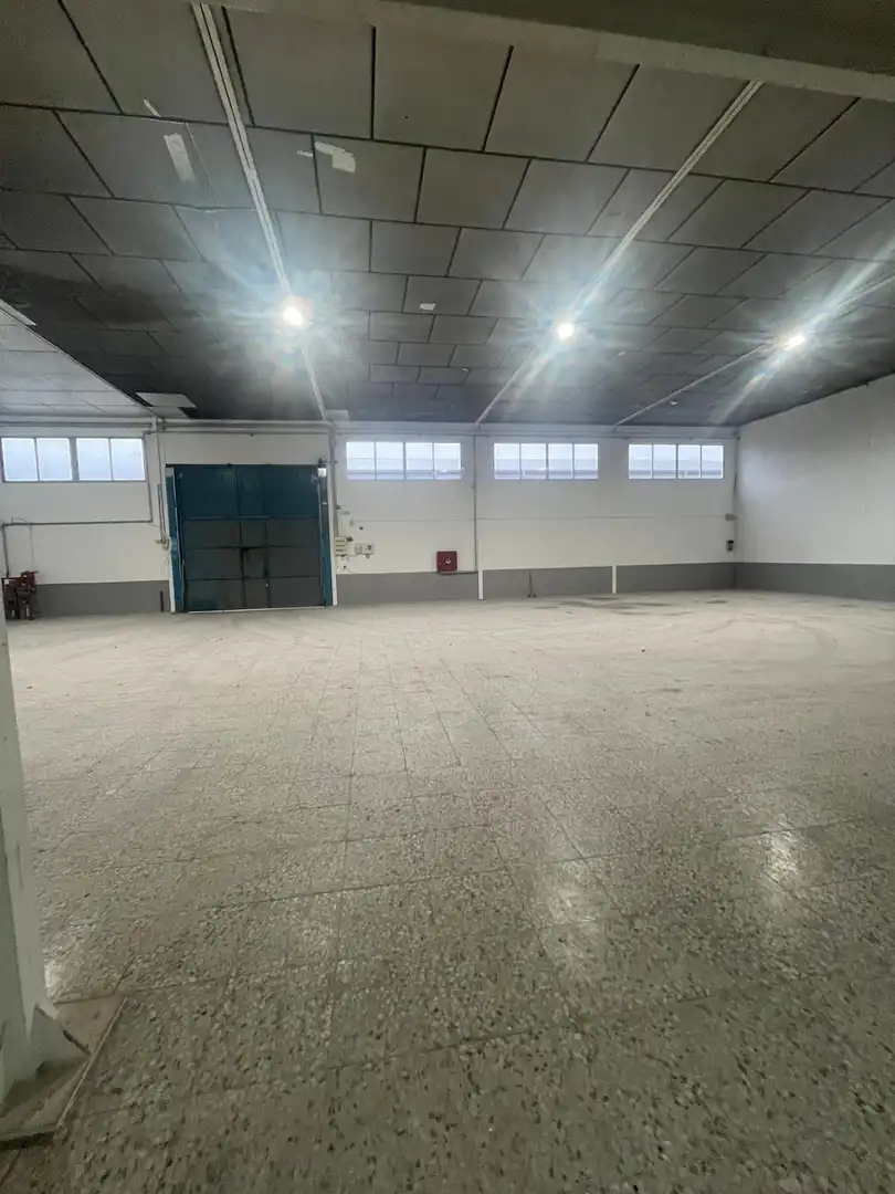 Fabrikhallen zur Miete in Algorós - El Derramador