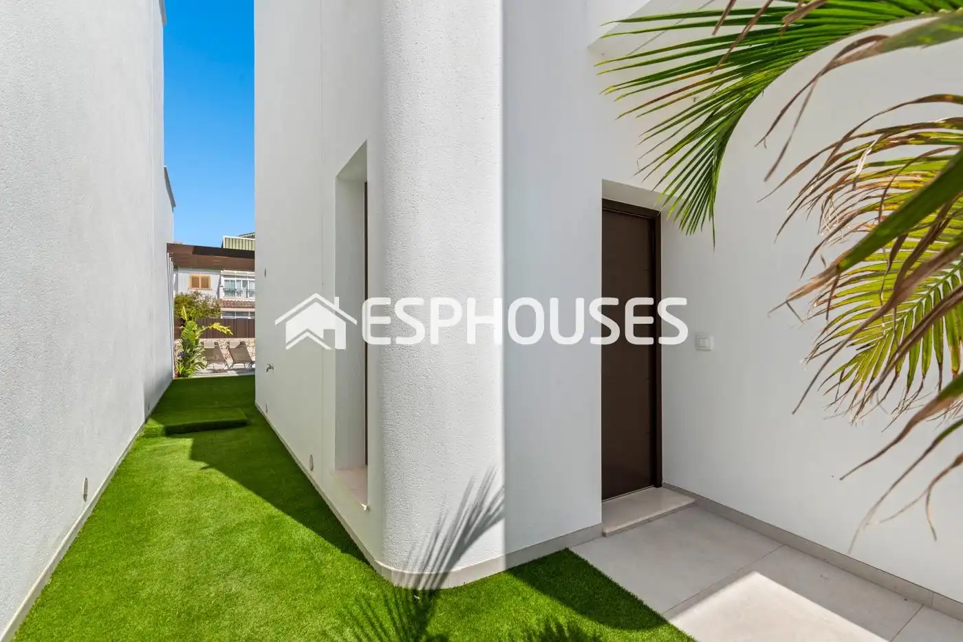 Vista exterior de Casa o chalet en venta en Pilar de la Horadada con Terraza, Piscina y Balcón