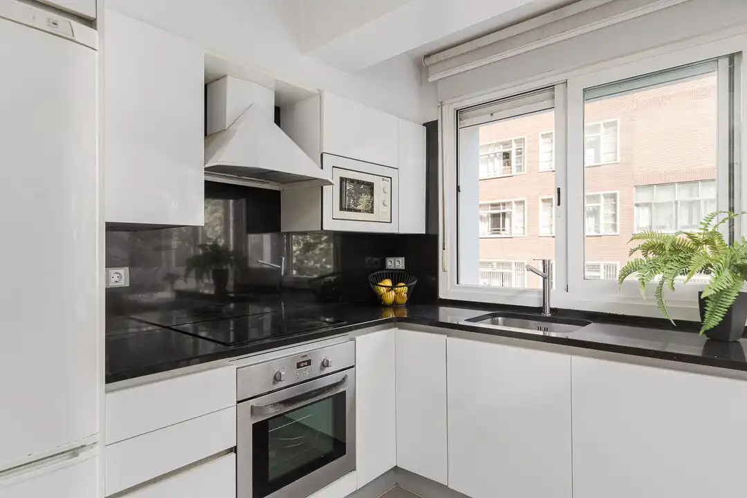 Cocina de Piso en venta en Donostia - San Sebastián  con Calefacción