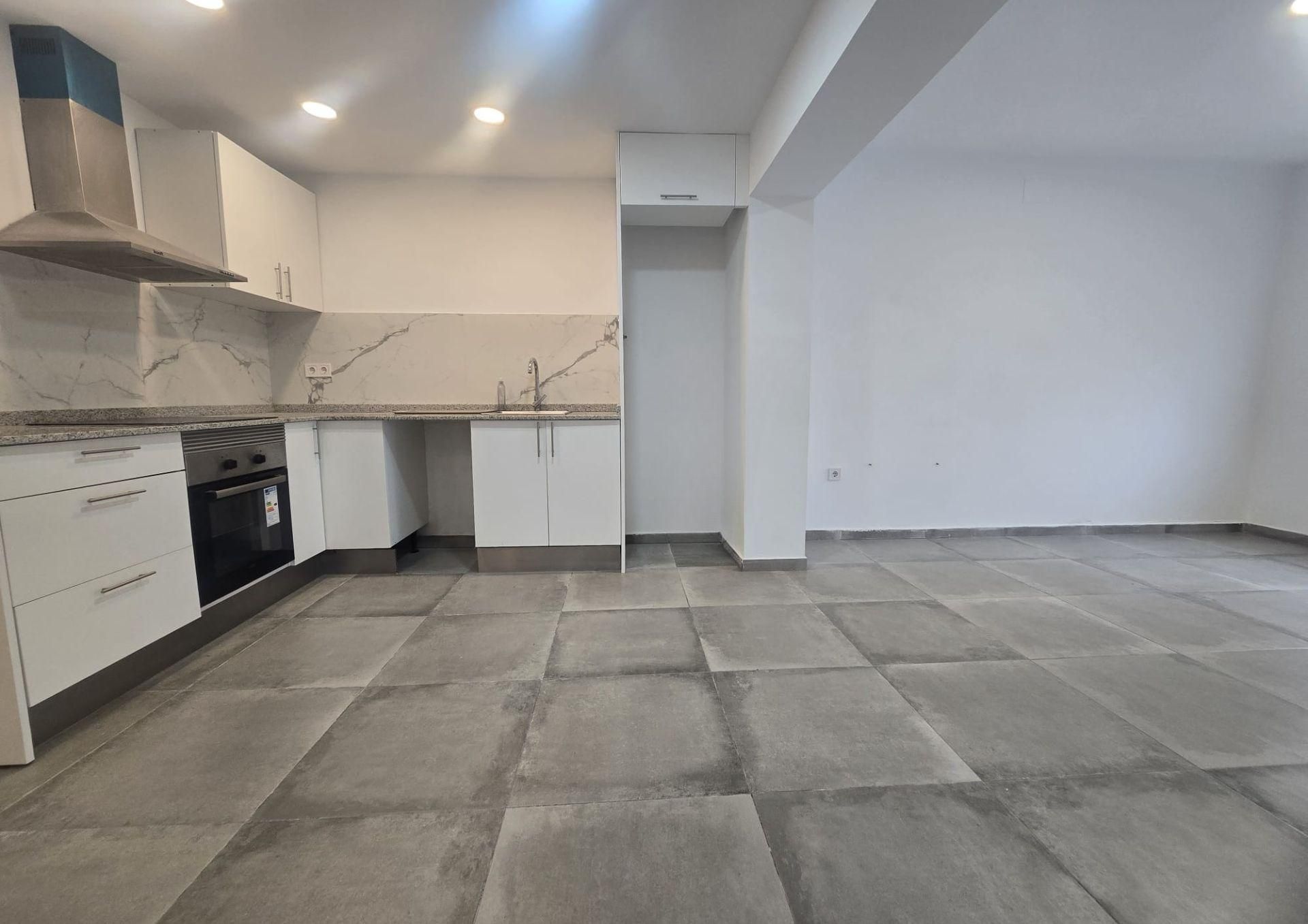 Cocina de Planta baja en venta en Sabadell con Calefacción