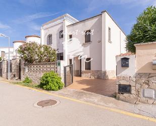 Exterior view of House or chalet for sale in Empuriabrava  with Air Conditioner, Terrace and Balcony