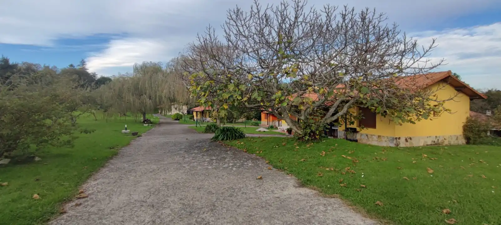 Außenansicht von Country house zum Verkauf in Llanes mit Heizung, Privatgarten und Terrasse