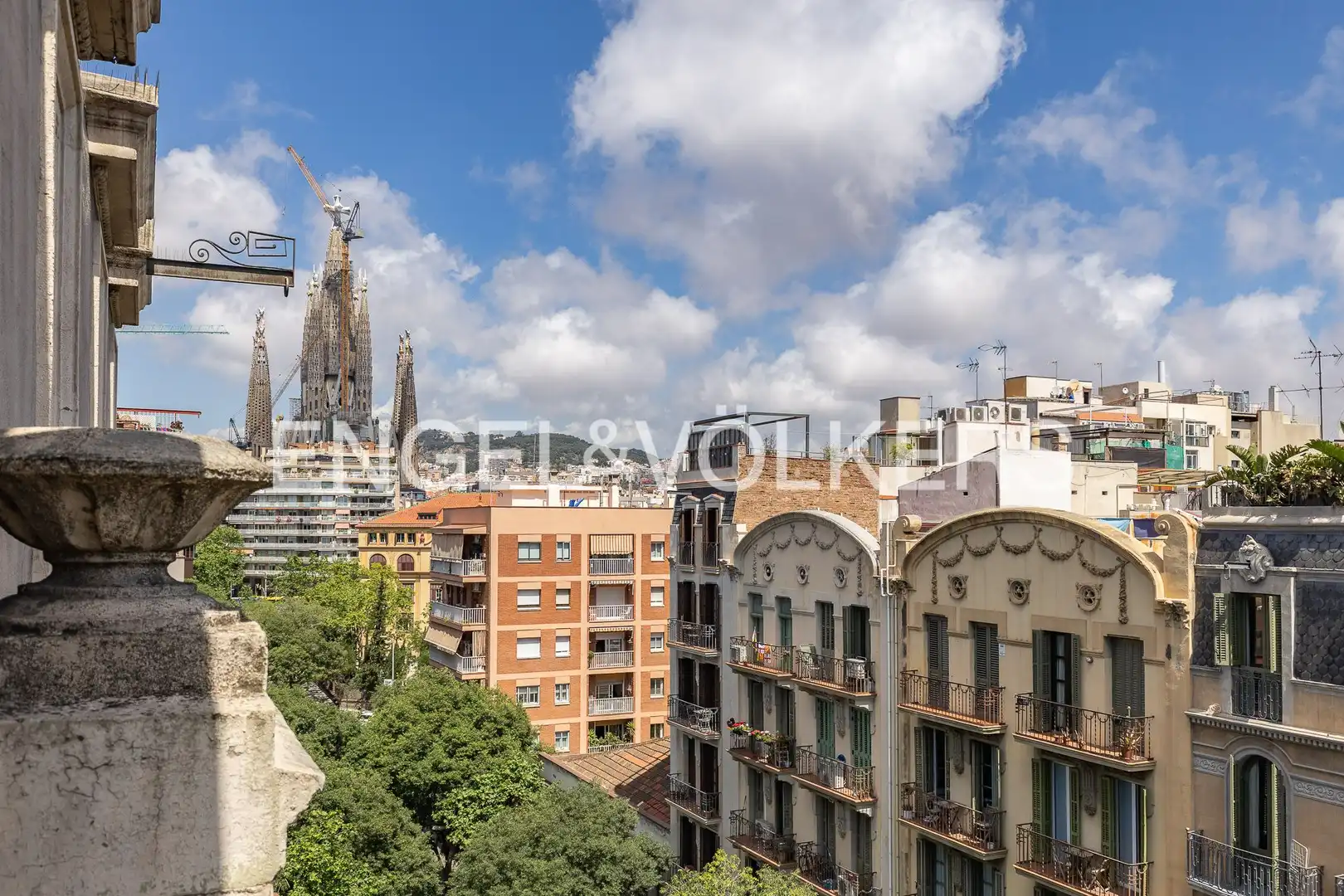 Exterior view of Attic for sale in  Barcelona Capital  with Air Conditioner, Heating and Parquet flooring