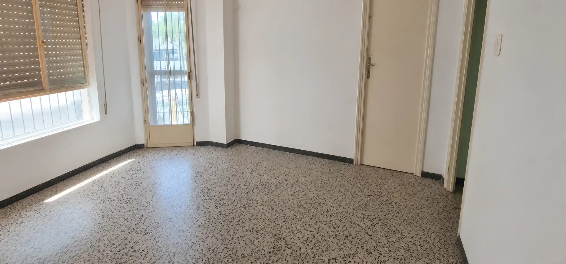Dormitori de Pis en venda en Málaga amb Terrassa i Piscina comunitària