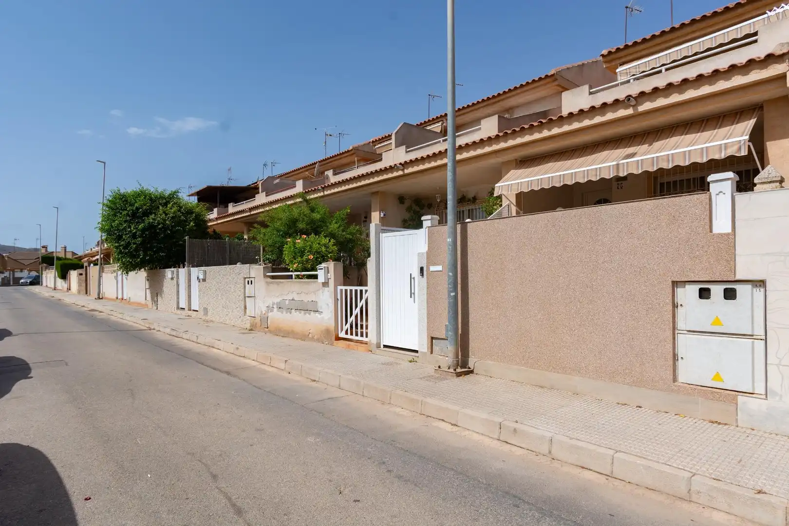 Casa amb terrassa en venda a Calle Tarazona 75, imagen 2