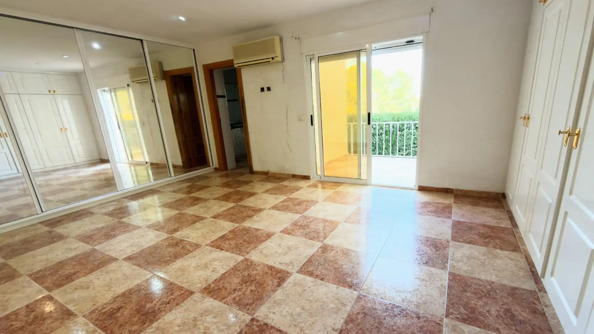 Casa o chalet en venta en La Nucia con Aire acondicionado, Jardín privado y Terraza