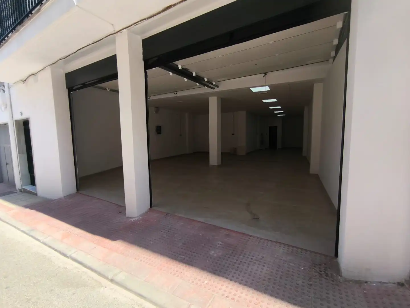 Local comercial en venda a Calle Escultor Nacho Criado 20, imagen 3