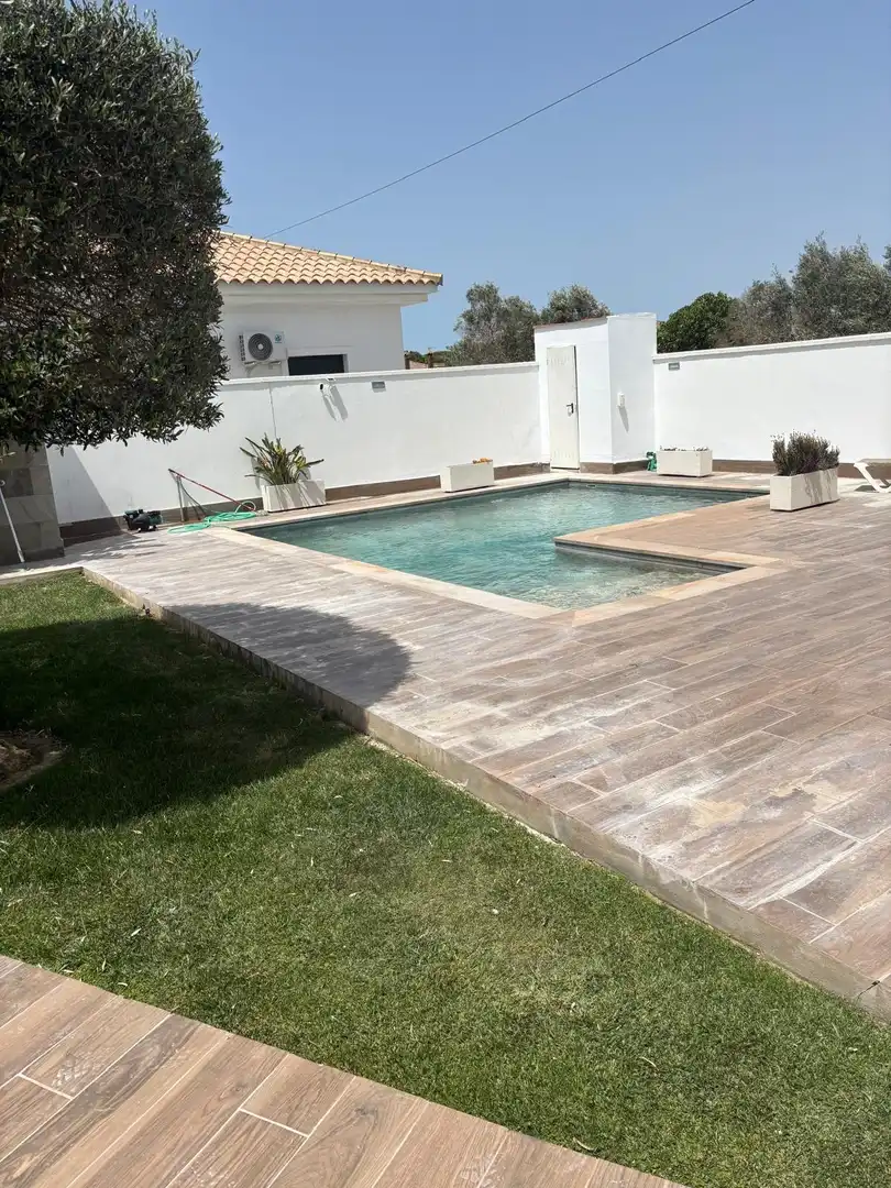 Piscina de Casa o chalet en venta en Chiclana de la Frontera con Aire acondicionado, Calefacción y Jardín privado