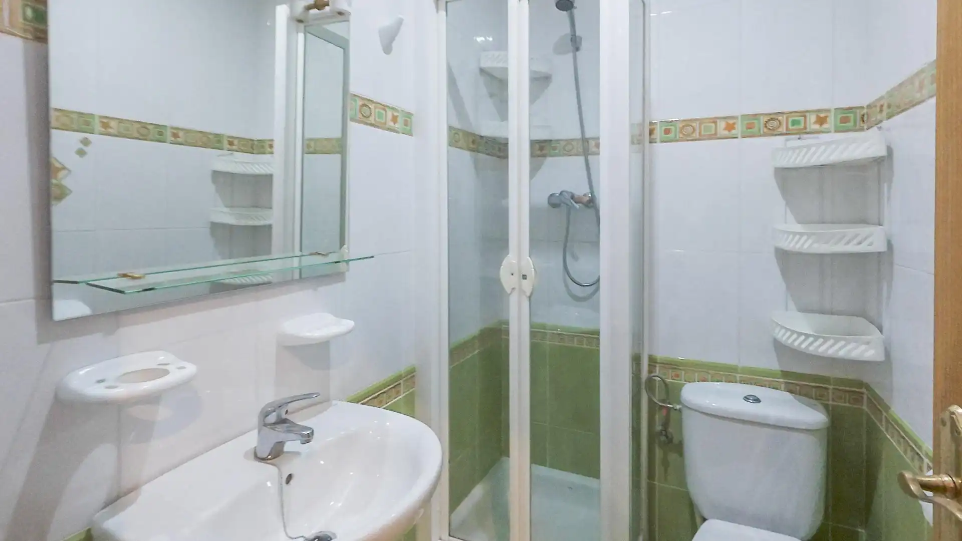 Bathroom of Flat for sale in Bolbaite