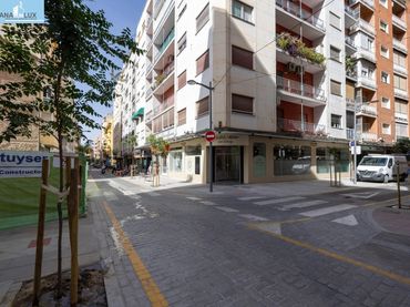 Pis amb balcó en venda a Calle Tejeiro