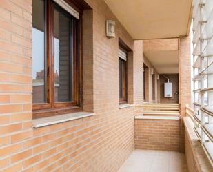 Exterior view of Flat for sale in  Zaragoza Capital  with Air Conditioner, Heating and Terrace