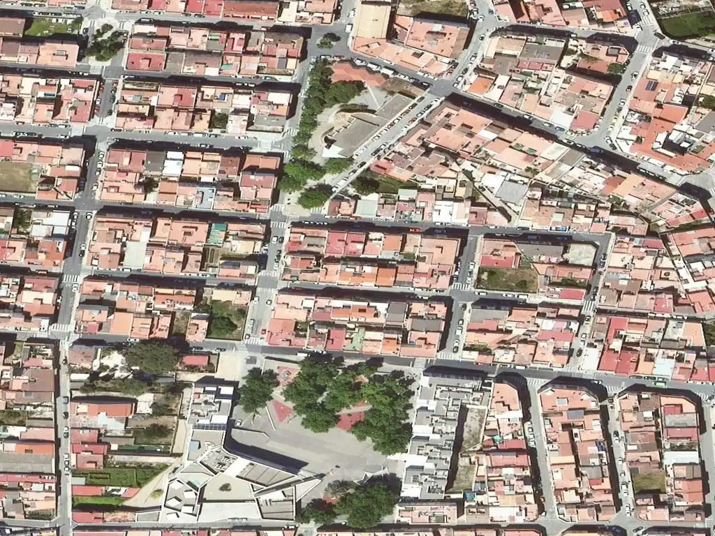 Piso en venta en PISO C/ EDISSON, 14 - 2º 1 (SANT PERE DE RIBES), imagen 2