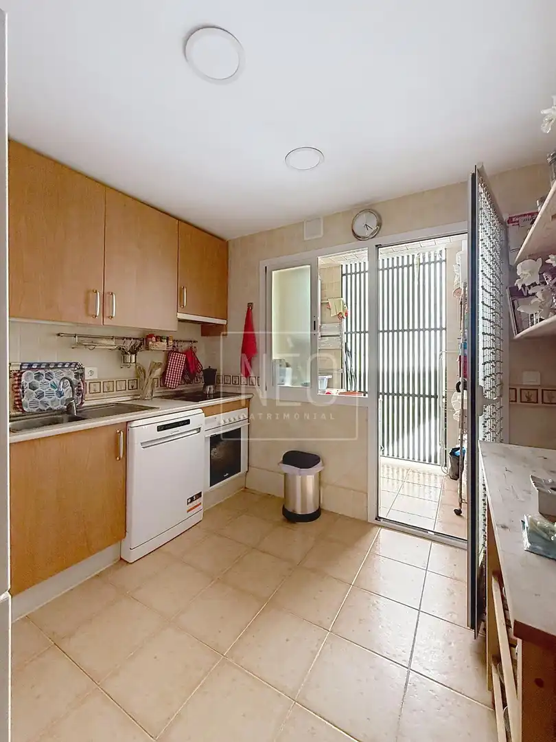 Flat with pool for sale in Calle PUERTA DE LAS GRANADAS, imagen 4