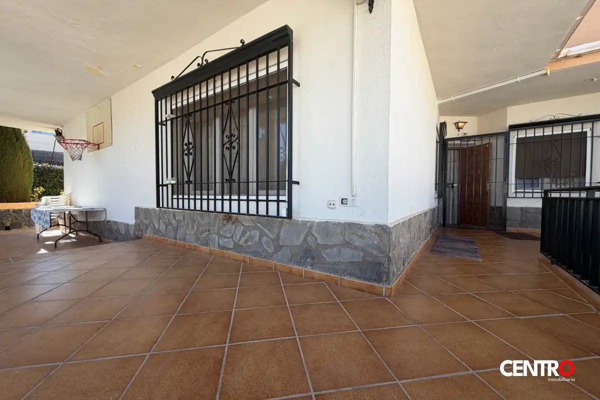 Pis en venda en La Zubia amb Aire condicionat, Calefacció i Jardí privat