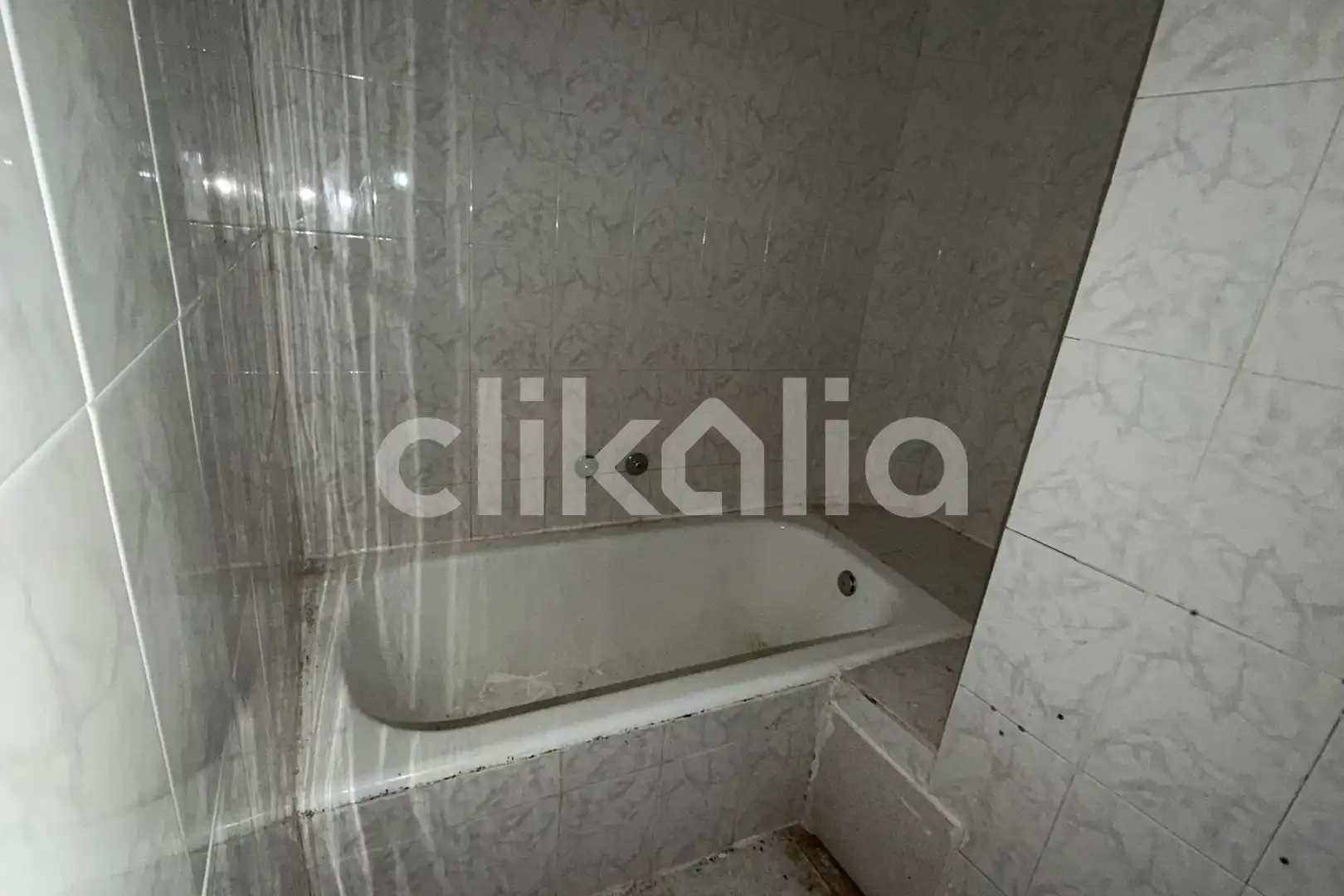 Bathroom of Houses for sale in Colmenar de Oreja  with Terrace and Storage room