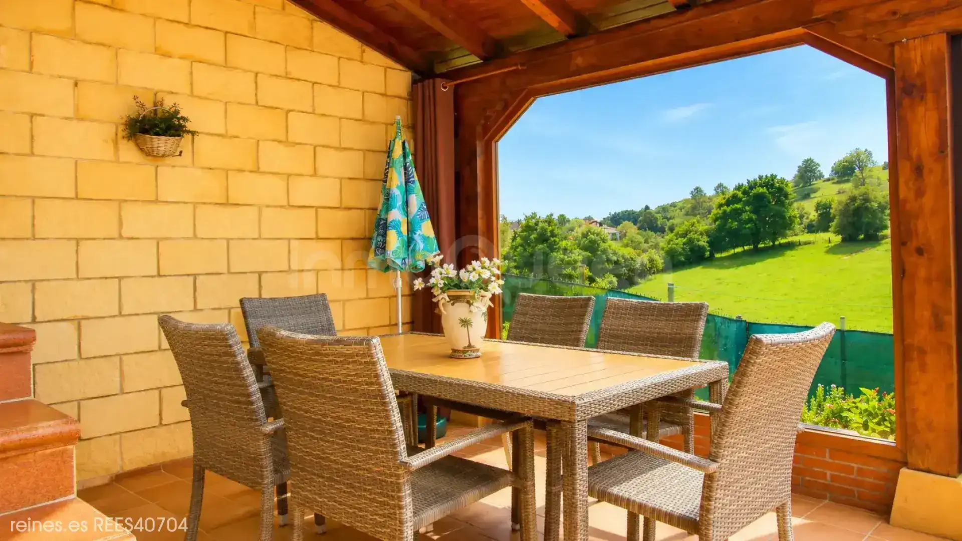 Terraza de Casa adosada en venta en Penagos con Jardín privado, Terraza y Amueblado