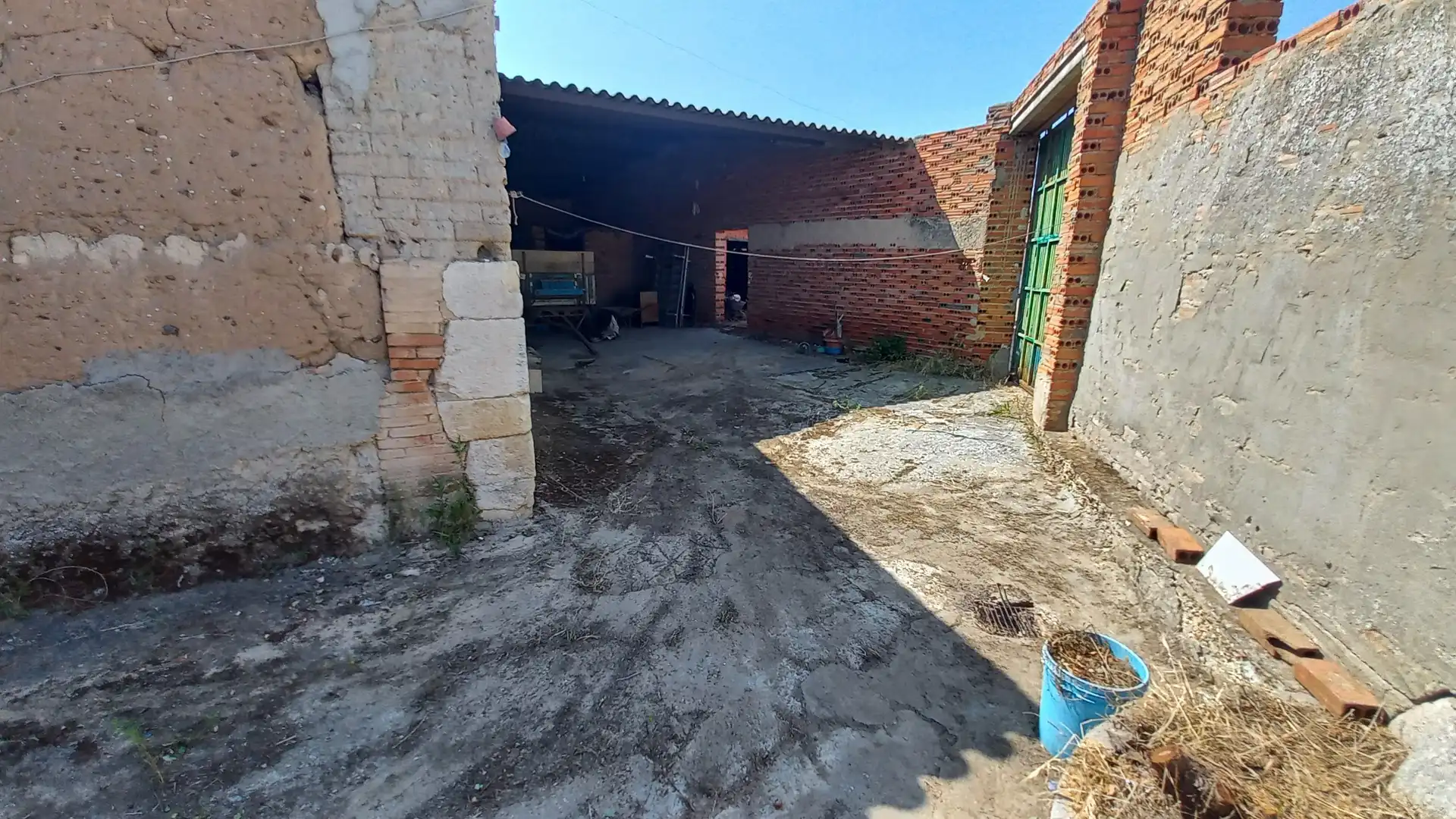 Detached homes for sale in Villaralbo