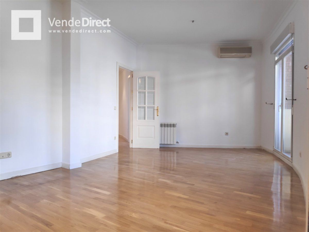 Sala d'estar de Pis de lloguer en  Madrid Capital amb Aire condicionat, Calefacció i Forn