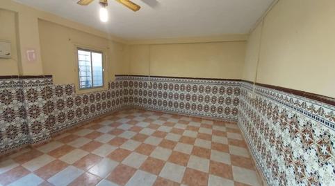 Foto 3 de Casa adosada en venda a C/ Lérida, Bajadilla - Fuente Nueva, Algeciras