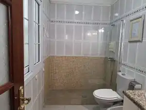 Bathroom of Buildings for sale in San Cristóbal de la Laguna