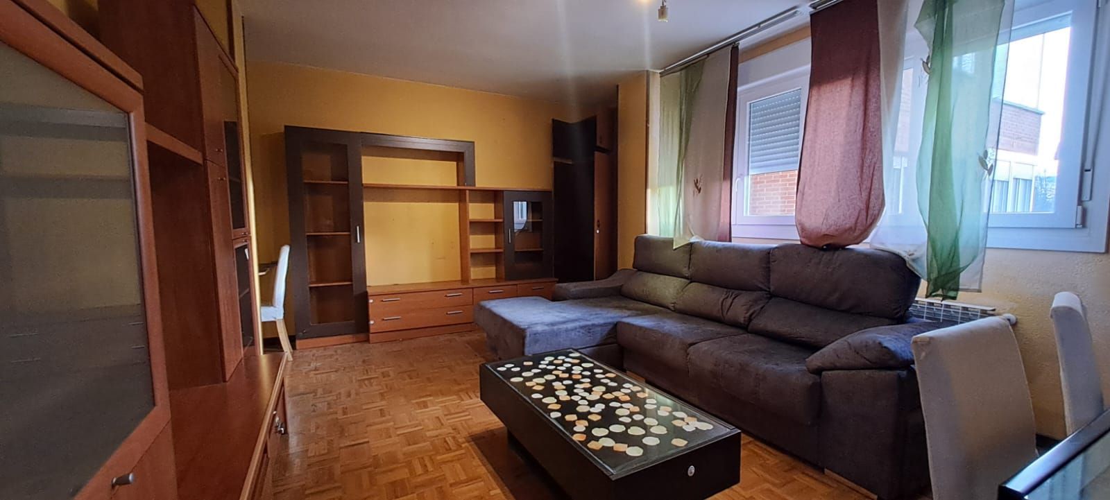 Sala d'estar de Pis en venda en Vitoria - Gasteiz amb Calefacció, Terrassa i Traster