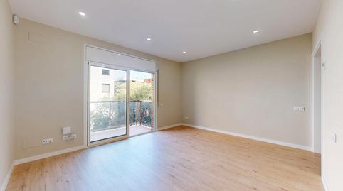 Photo 2 of Flat for sale in Carrer del Rosselló, El Camp de l'Arpa del Clot, Barcelona