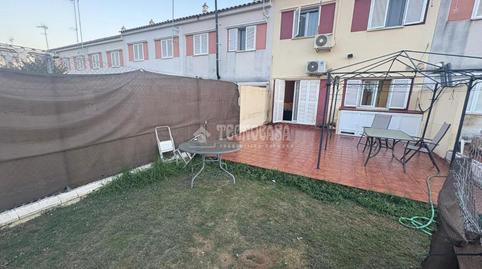 Foto 2 de Casa adosada en venda a Rosalia de Castro, Huévar del Aljarafe, Sevilla