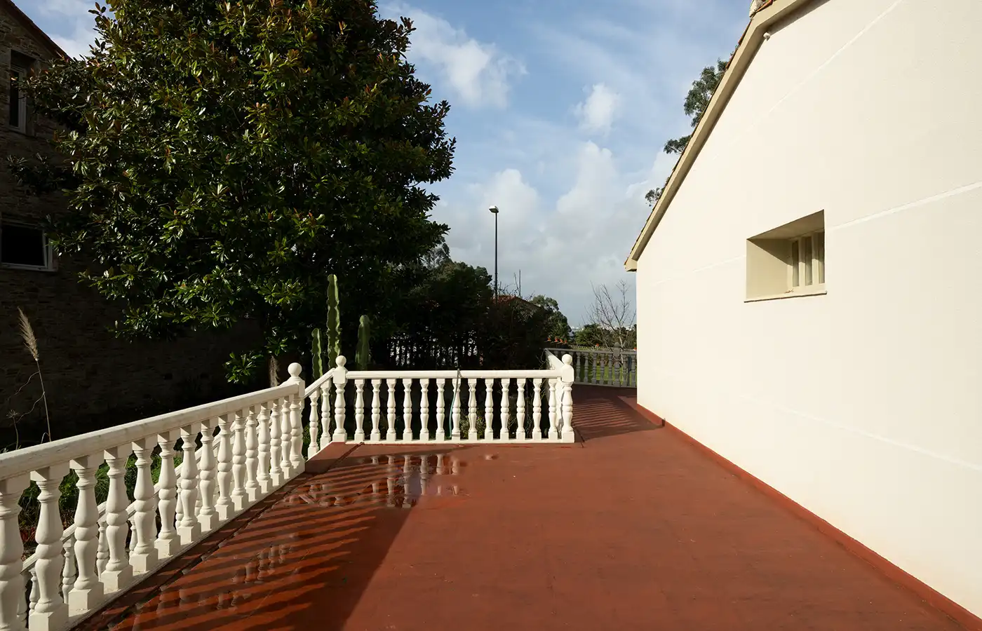 Terrassa de Casa o xalet en venda en Oleiros amb Calefacció, Jardí privat i Parquet