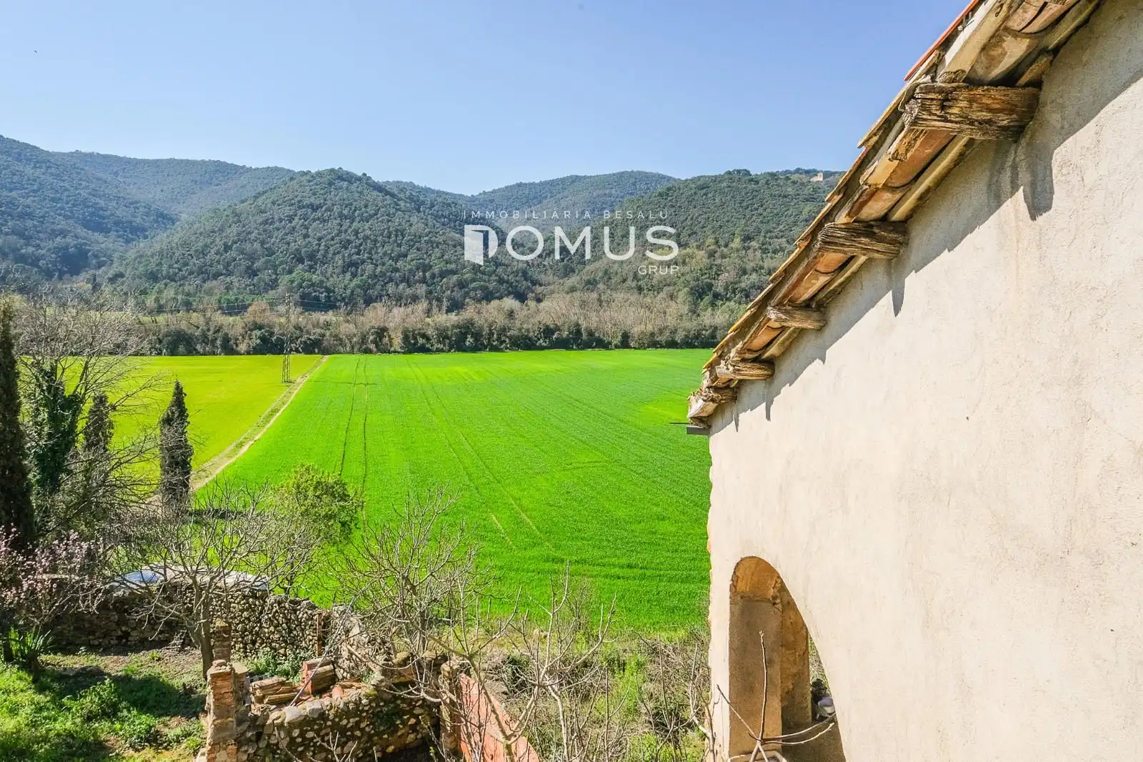 Country homes for sale in Besalú  with Private garden