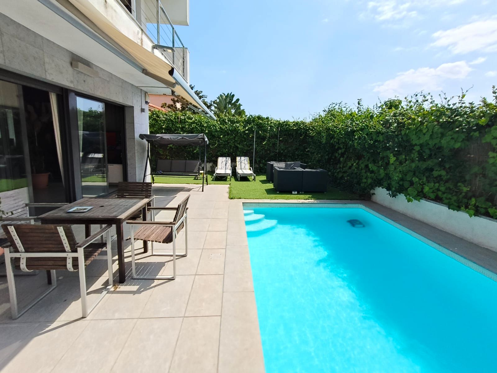 Piscina de Casa o chalet en venta en Pineda de Mar con Aire acondicionado, Calefacción y Jardín privado